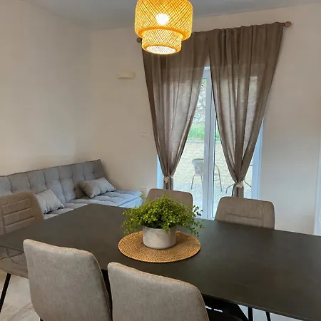 Idora's House Апартаменты *